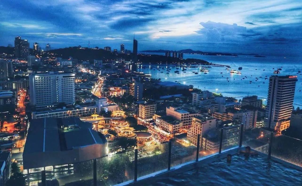 The Base Pattaya Exterior foto