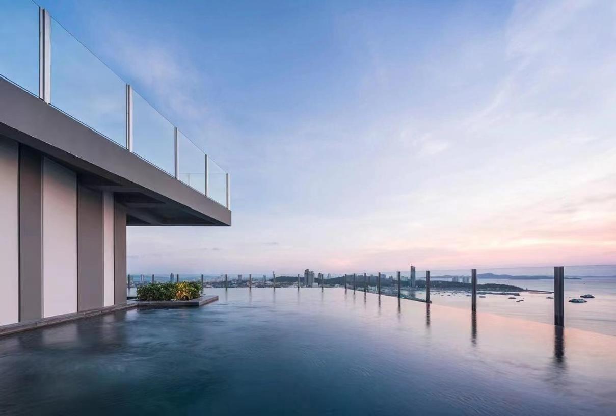The Base Pattaya Exterior foto