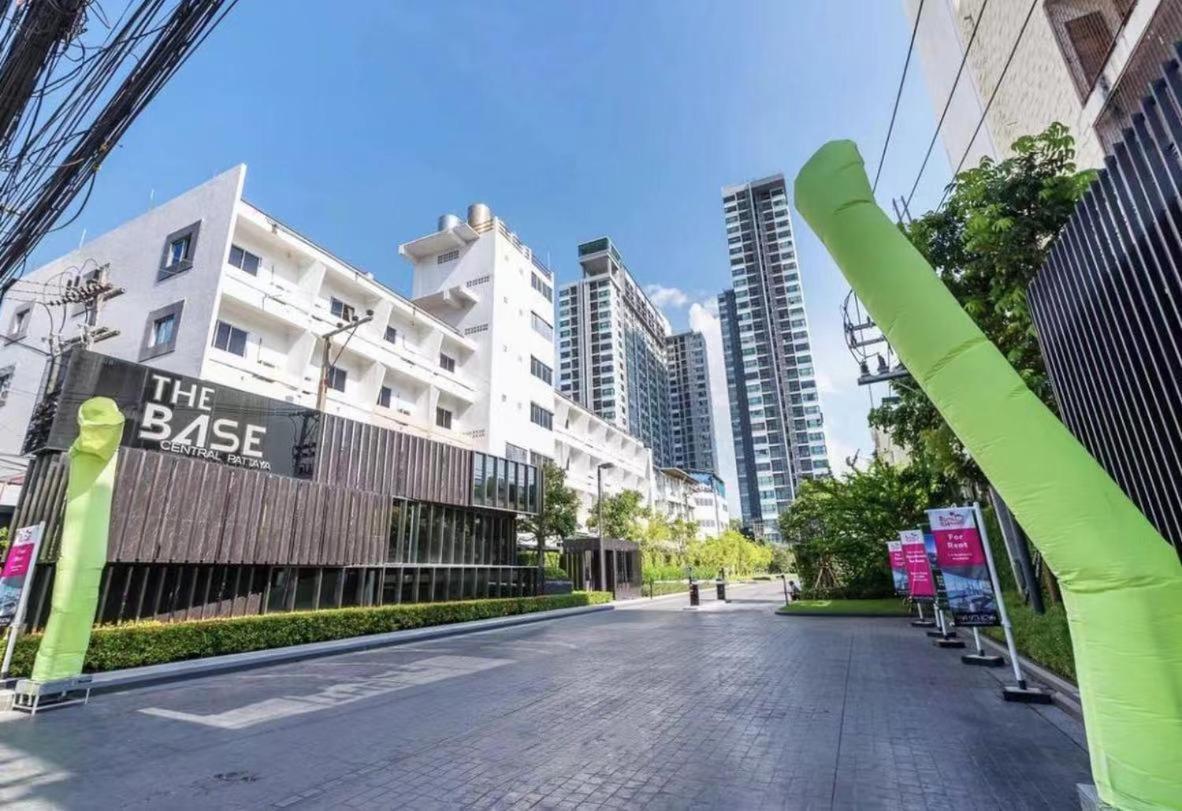 The Base Pattaya Exterior foto