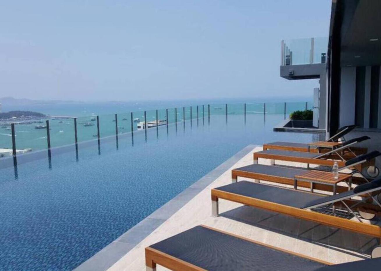 The Base Pattaya Exterior foto