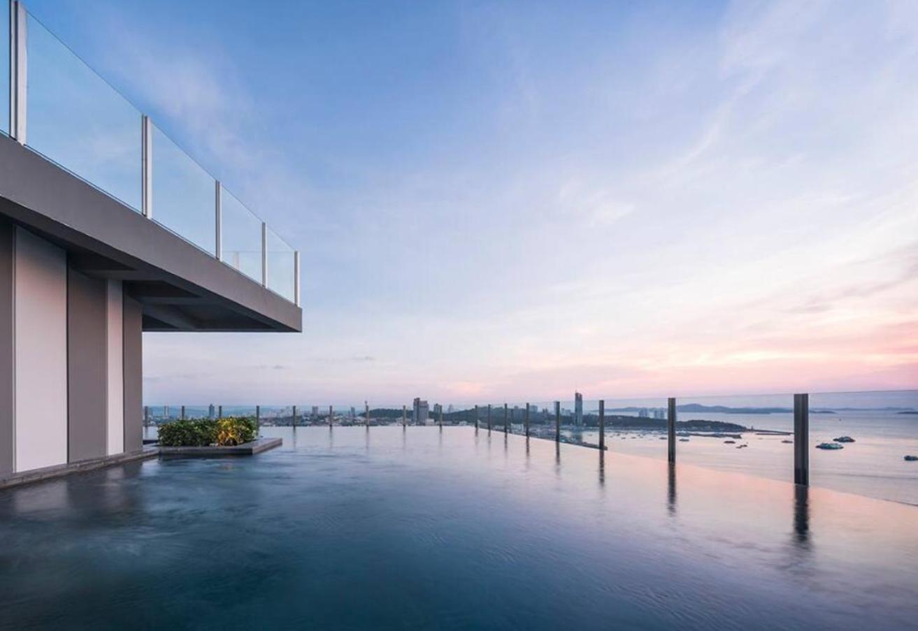 The Base Pattaya Exterior foto