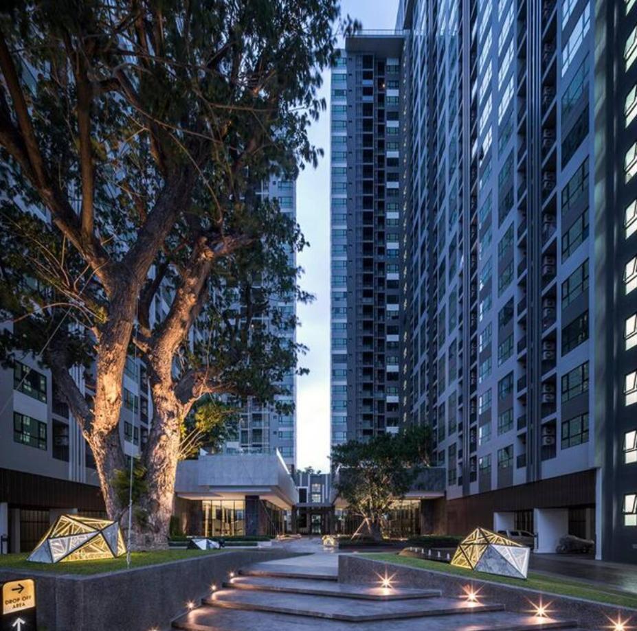 The Base Pattaya Exterior foto