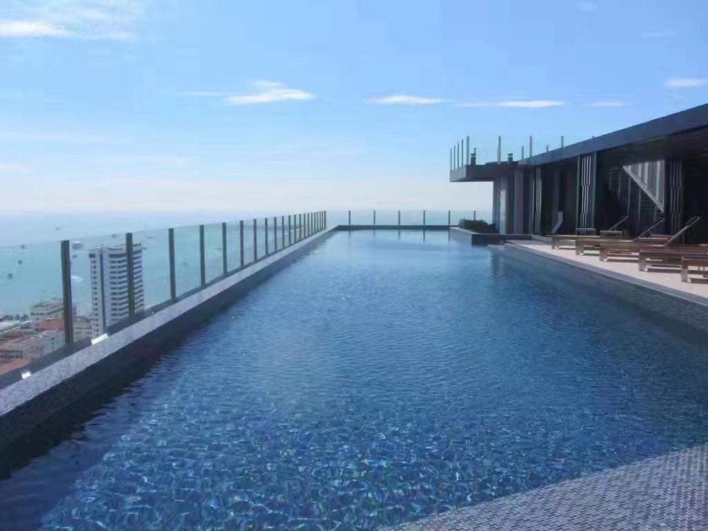 The Base Pattaya Exterior foto